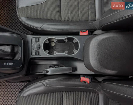 Помаранчевий Форд Куга, об'ємом двигуна 2 л та пробігом 249 тис. км за 14950 $, фото 67 на Automoto.ua