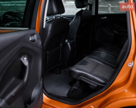 Оранжевый Форд Куга, объемом двигателя 2 л и пробегом 237 тыс. км за 14600 $, фото 40 на Automoto.ua