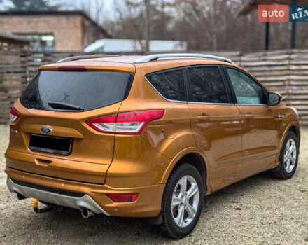 Помаранчевий Форд Куга, об'ємом двигуна 2 л та пробігом 249 тис. км за 14950 $, фото 3 на Automoto.ua
