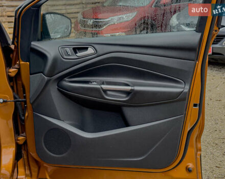 Помаранчевий Форд Куга, об'ємом двигуна 2 л та пробігом 249 тис. км за 14950 $, фото 97 на Automoto.ua