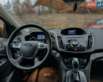 Помаранчевий Форд Куга, об'ємом двигуна 2 л та пробігом 249 тис. км за 14950 $, фото 86 на Automoto.ua