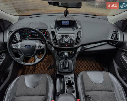 Помаранчевий Форд Куга, об'ємом двигуна 2 л та пробігом 249 тис. км за 14950 $, фото 85 на Automoto.ua