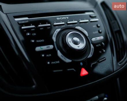 Оранжевый Форд Куга, объемом двигателя 2 л и пробегом 237 тыс. км за 14600 $, фото 33 на Automoto.ua