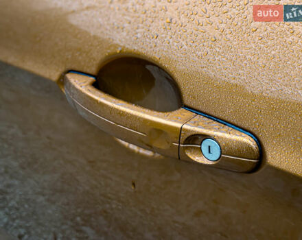 Помаранчевий Форд Куга, об'ємом двигуна 2 л та пробігом 249 тис. км за 14950 $, фото 59 на Automoto.ua