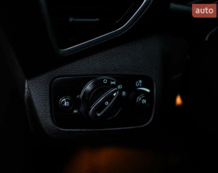 Оранжевый Форд Куга, объемом двигателя 2 л и пробегом 237 тыс. км за 14600 $, фото 29 на Automoto.ua