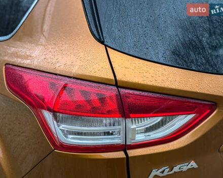 Помаранчевий Форд Куга, об'ємом двигуна 2 л та пробігом 249 тис. км за 14950 $, фото 48 на Automoto.ua