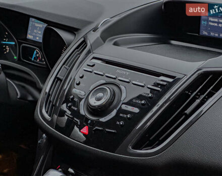 Помаранчевий Форд Куга, об'ємом двигуна 2 л та пробігом 249 тис. км за 14950 $, фото 102 на Automoto.ua