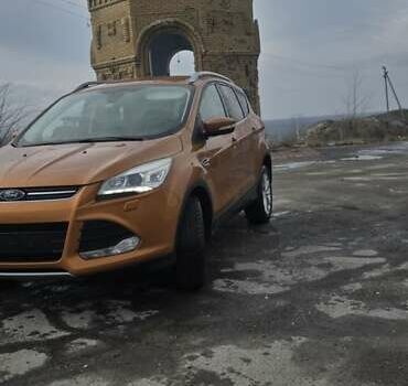 Оранжевый Форд Куга, объемом двигателя 2 л и пробегом 262 тыс. км за 15000 $, фото 1 на Automoto.ua