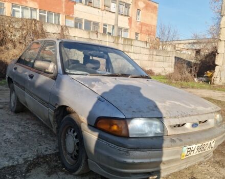 Серый Форд Лазер, объемом двигателя 0 л и пробегом 566 тыс. км за 440 $, фото 1 на Automoto.ua