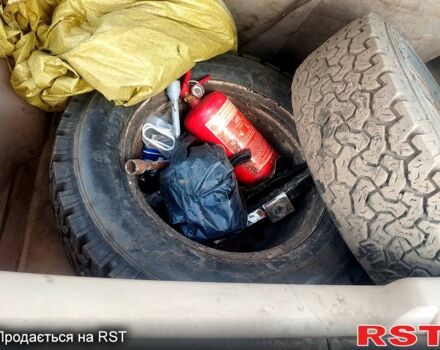 Черный Форд Маверик, объемом двигателя 2 л и пробегом 234 тыс. км за 4200 $, фото 8 на Automoto.ua