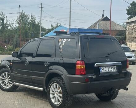 Черный Форд Маверик, объемом двигателя 3 л и пробегом 300 тыс. км за 4050 $, фото 2 на Automoto.ua