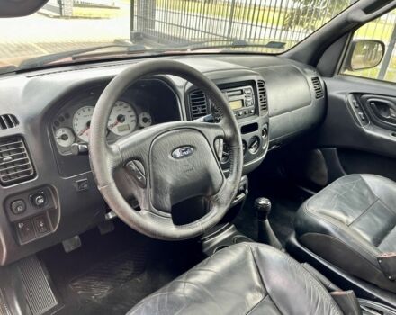 Форд Маверик 2002 в Ровно на Automoto.ua Красный Форд Маверик, объемом двигателя 2 л и пробегом 360 тыс. км за 3200 $, фото 5 на Automoto.ua