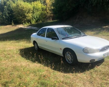 Белый Форд Мондео, объемом двигателя 2.5 л и пробегом 223 тыс. км за 1300 $, фото 2 на Automoto.ua