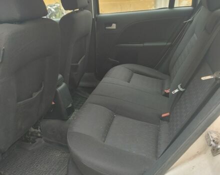 Белый Форд Мондео, объемом двигателя 2 л и пробегом 277 тыс. км за 2500 $, фото 6 на Automoto.ua