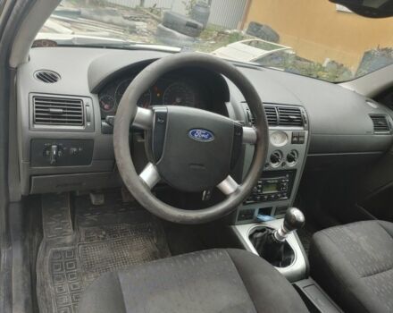 Белый Форд Мондео, объемом двигателя 2 л и пробегом 277 тыс. км за 2500 $, фото 4 на Automoto.ua