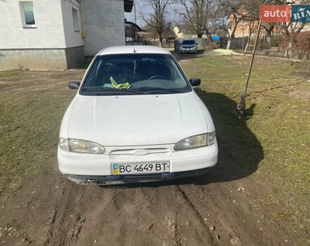 Белый Форд Мондео, объемом двигателя 1.8 л и пробегом 333 тыс. км за 1600 $, фото 2 на Automoto.ua