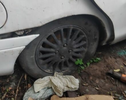 Форд Мондео 1994 в Козельце на Automoto.ua Белый Форд Мондео, объемом двигателя 0 л и пробегом 380 тыс. км за 400 $, фото 23 на Automoto.ua