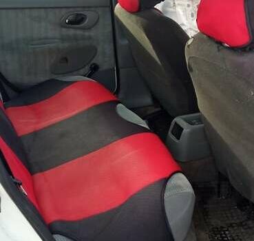 Белый Форд Мондео, объемом двигателя 1.6 л и пробегом 174 тыс. км за 1750 $, фото 9 на Automoto.ua