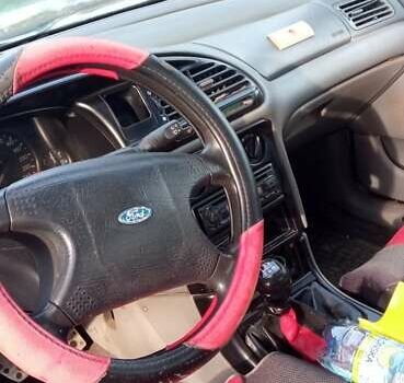 Белый Форд Мондео, объемом двигателя 1.6 л и пробегом 174 тыс. км за 1750 $, фото 5 на Automoto.ua