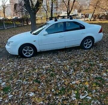 Белый Форд Мондео, объемом двигателя 1.8 л и пробегом 170 тыс. км за 3556 $, фото 2 на Automoto.ua