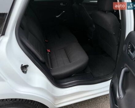 Белый Форд Мондео, объемом двигателя 1.8 л и пробегом 385 тыс. км за 5600 $, фото 17 на Automoto.ua