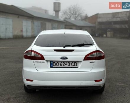 Белый Форд Мондео, объемом двигателя 1.8 л и пробегом 385 тыс. км за 5600 $, фото 6 на Automoto.ua