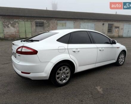 Белый Форд Мондео, объемом двигателя 1.8 л и пробегом 385 тыс. км за 5600 $, фото 21 на Automoto.ua