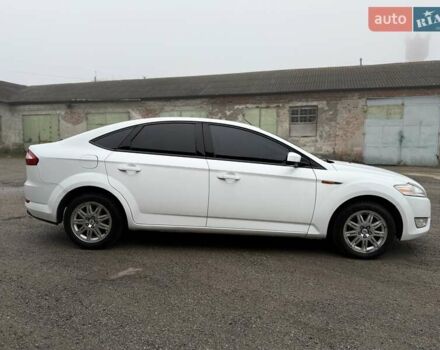 Белый Форд Мондео, объемом двигателя 1.8 л и пробегом 385 тыс. км за 5600 $, фото 3 на Automoto.ua