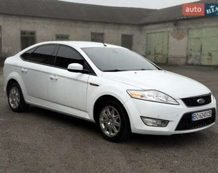 Белый Форд Мондео, объемом двигателя 1.8 л и пробегом 385 тыс. км за 5600 $, фото 1 на Automoto.ua