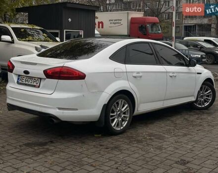 Білий Форд Мондео, об'ємом двигуна 2 л та пробігом 212 тис. км за 7800 $, фото 3 на Automoto.ua