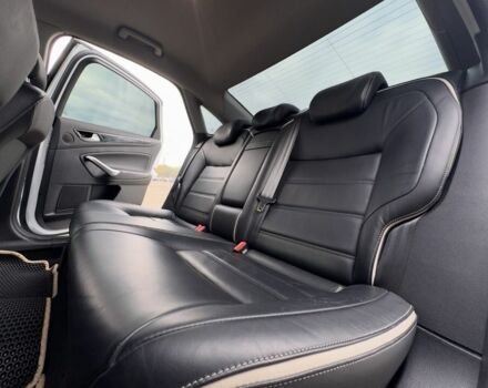 Белый Форд Мондео, объемом двигателя 2 л и пробегом 179 тыс. км за 8450 $, фото 5 на Automoto.ua