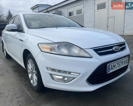 Белый Форд Мондео, объемом двигателя 2 л и пробегом 270 тыс. км за 8200 $, фото 2 на Automoto.ua