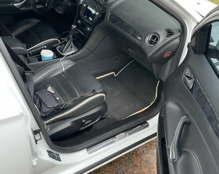 Білий Форд Мондео, об'ємом двигуна 2 л та пробігом 179 тис. км за 8600 $, фото 4 на Automoto.ua