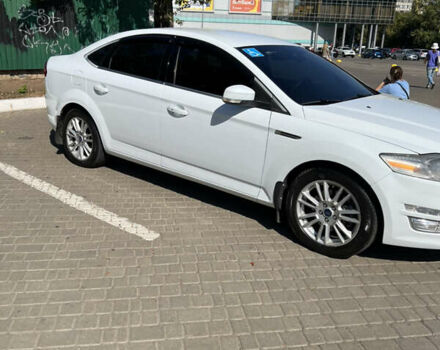 Белый Форд Мондео, объемом двигателя 2 л и пробегом 183 тыс. км за 8500 $, фото 2 на Automoto.ua