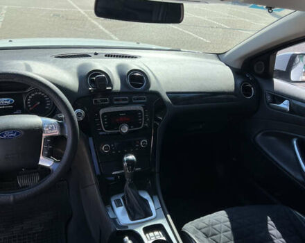 Белый Форд Мондео, объемом двигателя 2 л и пробегом 183 тыс. км за 8500 $, фото 16 на Automoto.ua