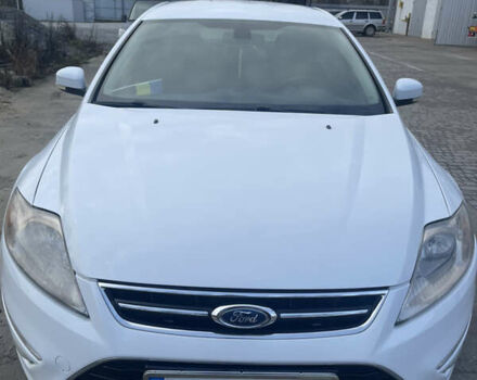 Белый Форд Мондео, объемом двигателя 2 л и пробегом 270 тыс. км за 8200 $, фото 1 на Automoto.ua