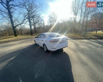 Белый Форд Мондео, объемом двигателя 1.6 л и пробегом 278 тыс. км за 6700 $, фото 11 на Automoto.ua