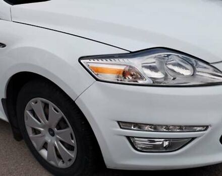 Білий Форд Мондео, об'ємом двигуна 1.6 л та пробігом 177 тис. км за 7000 $, фото 21 на Automoto.ua