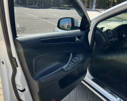 Белый Форд Мондео, объемом двигателя 2 л и пробегом 183 тыс. км за 8500 $, фото 11 на Automoto.ua