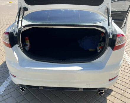 Белый Форд Мондео, объемом двигателя 2 л и пробегом 183 тыс. км за 8500 $, фото 28 на Automoto.ua