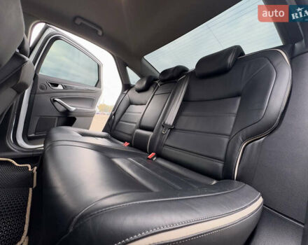 Білий Форд Мондео, об'ємом двигуна 2 л та пробігом 152 тис. км за 7850 $, фото 6 на Automoto.ua