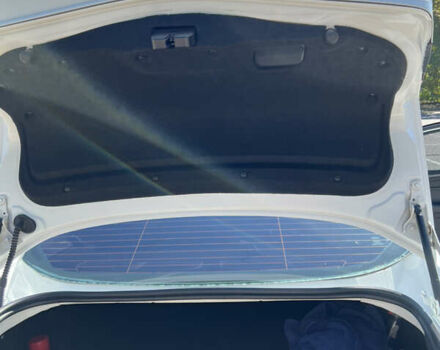 Белый Форд Мондео, объемом двигателя 2 л и пробегом 183 тыс. км за 8500 $, фото 29 на Automoto.ua