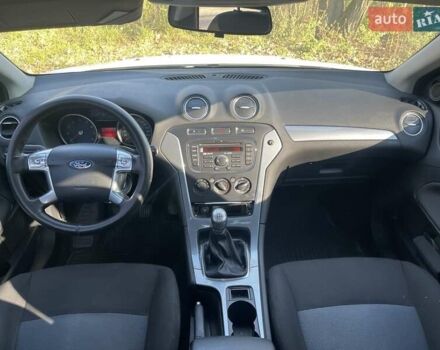 Белый Форд Мондео, объемом двигателя 1.6 л и пробегом 278 тыс. км за 6700 $, фото 2 на Automoto.ua