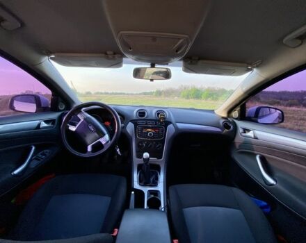 Белый Форд Мондео, объемом двигателя 1.6 л и пробегом 214 тыс. км за 6100 $, фото 7 на Automoto.ua