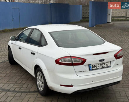 Белый Форд Мондео, объемом двигателя 1.6 л и пробегом 171 тыс. км за 8500 $, фото 8 на Automoto.ua