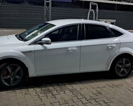 Білий Форд Мондео, об'ємом двигуна 2 л та пробігом 220 тис. км за 7500 $, фото 2 на Automoto.ua