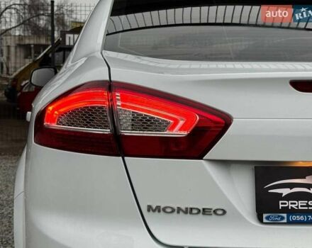 Белый Форд Мондео, объемом двигателя 2 л и пробегом 78 тыс. км за 11800 $, фото 7 на Automoto.ua