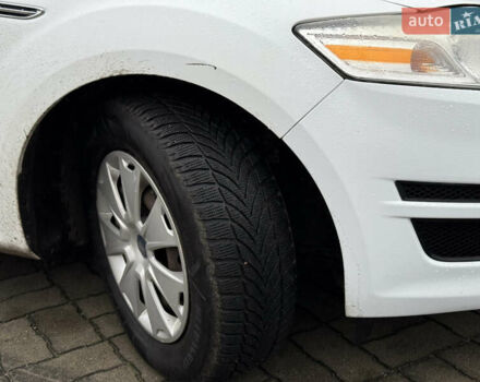 Белый Форд Мондео, объемом двигателя 1.6 л и пробегом 171 тыс. км за 8500 $, фото 15 на Automoto.ua