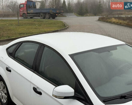 Белый Форд Мондео, объемом двигателя 1.6 л и пробегом 171 тыс. км за 8500 $, фото 17 на Automoto.ua