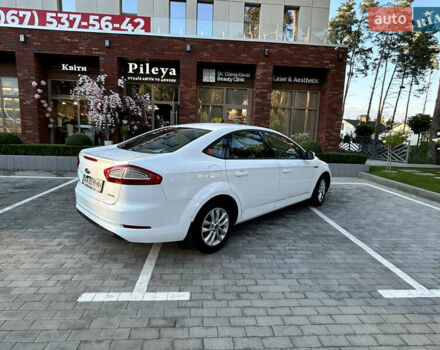 Білий Форд Мондео, об'ємом двигуна 1.6 л та пробігом 79 тис. км за 11000 $, фото 7 на Automoto.ua